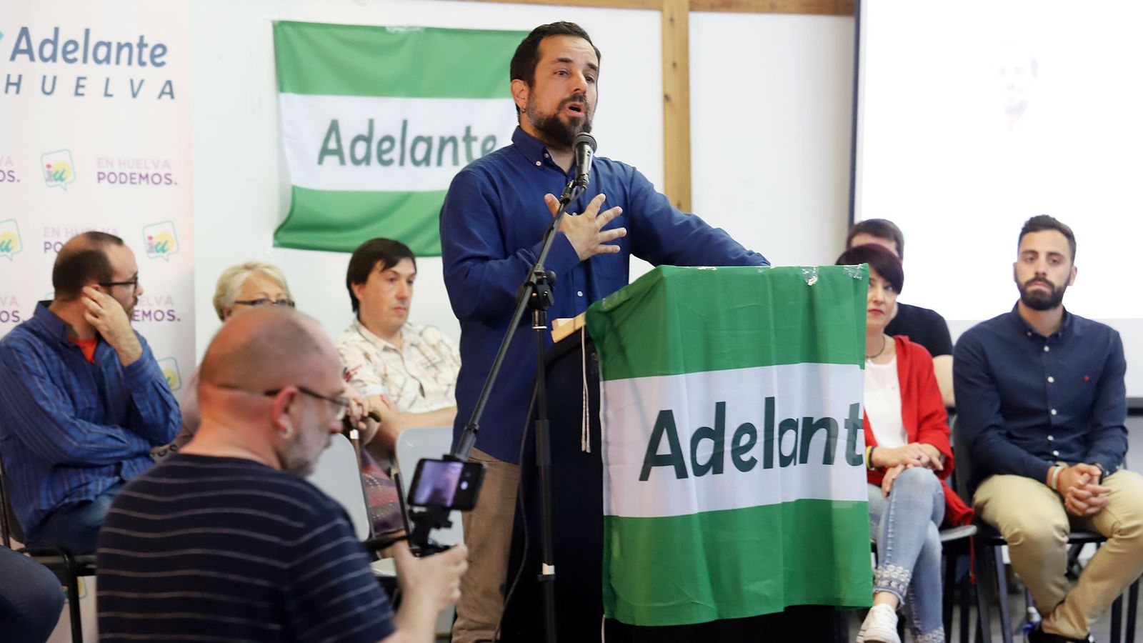 Jesús Amador fue el encargado de presentar la campaña de Adelante Andalucía.