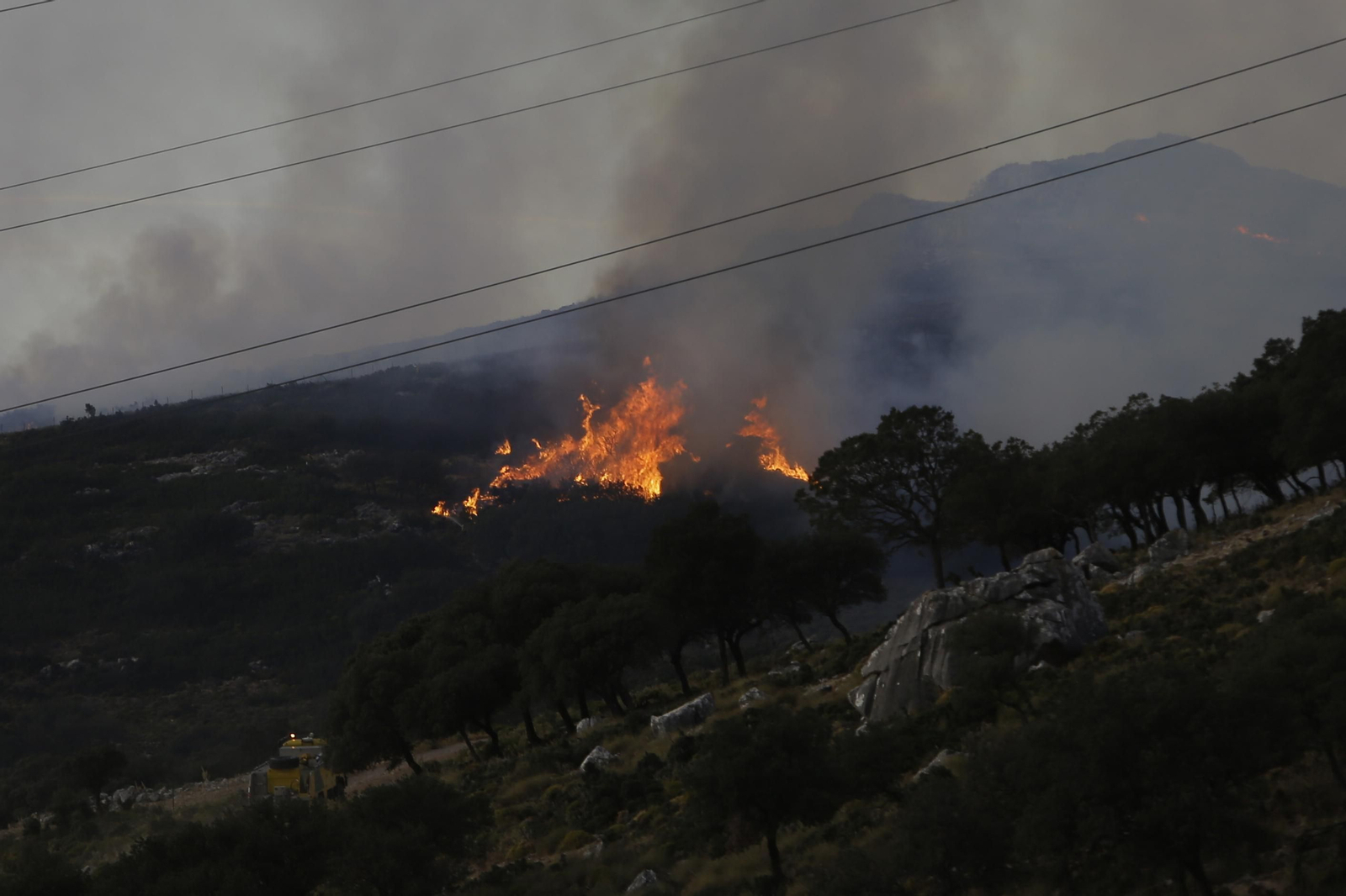 Controlado el incendio en la zona militar de Las Navetas de Ronda