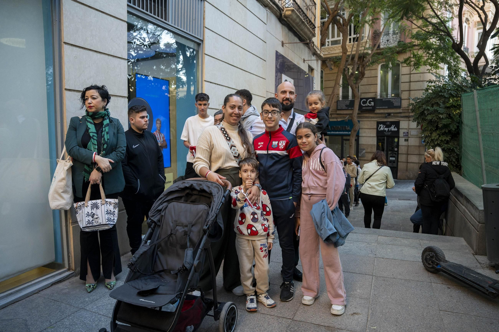 Las imágenes del encuentro con los aficionados de Monte y Bonini en el Paseo de Almería