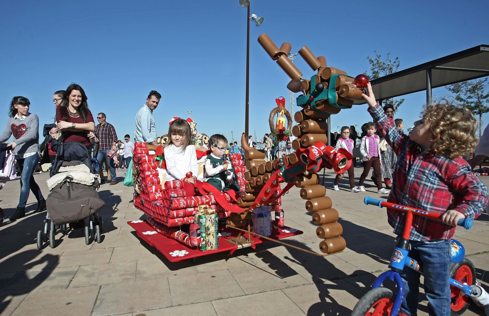 Arrastre de latas en Algeciras