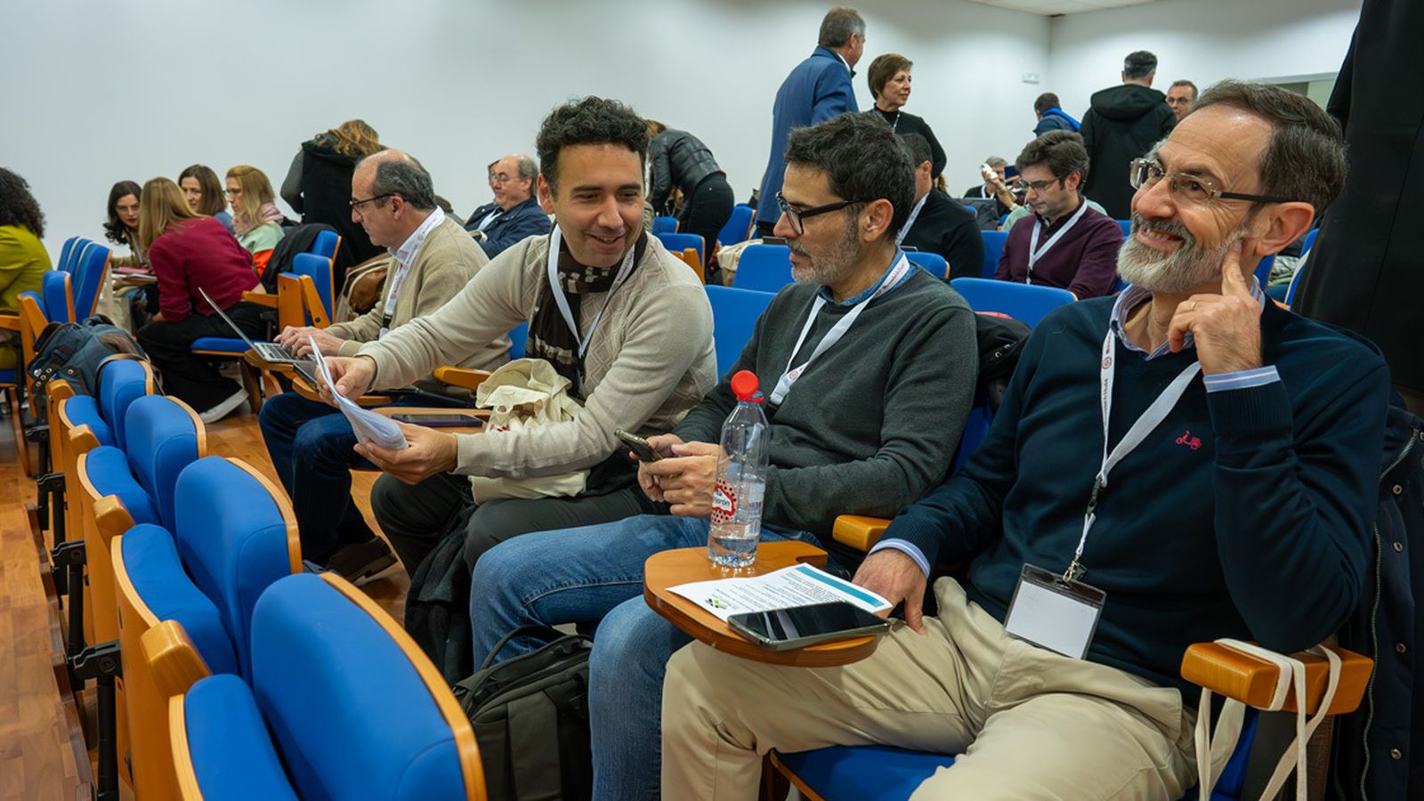 Asistentes al acto inaugural en en el Salón de Grados de la Facultad de Derecho de Campus de El Carmen.