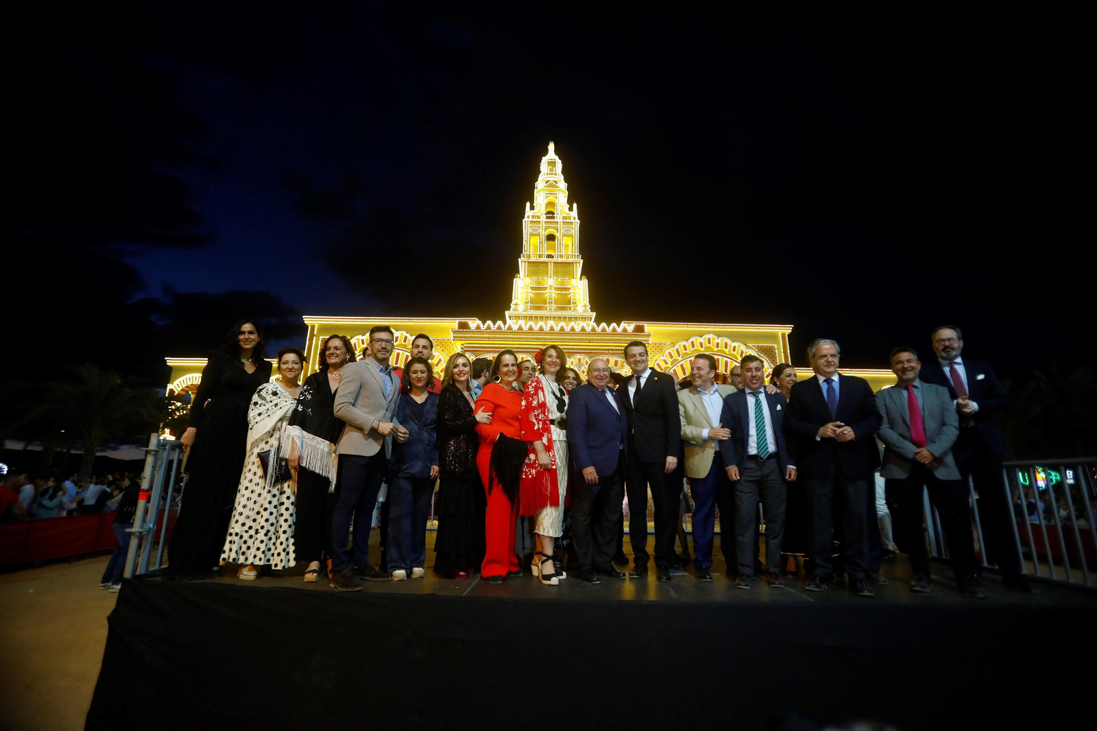 Córdoba ya disfruta de su Feria: las mejores fotos del alumbrado de la portada
