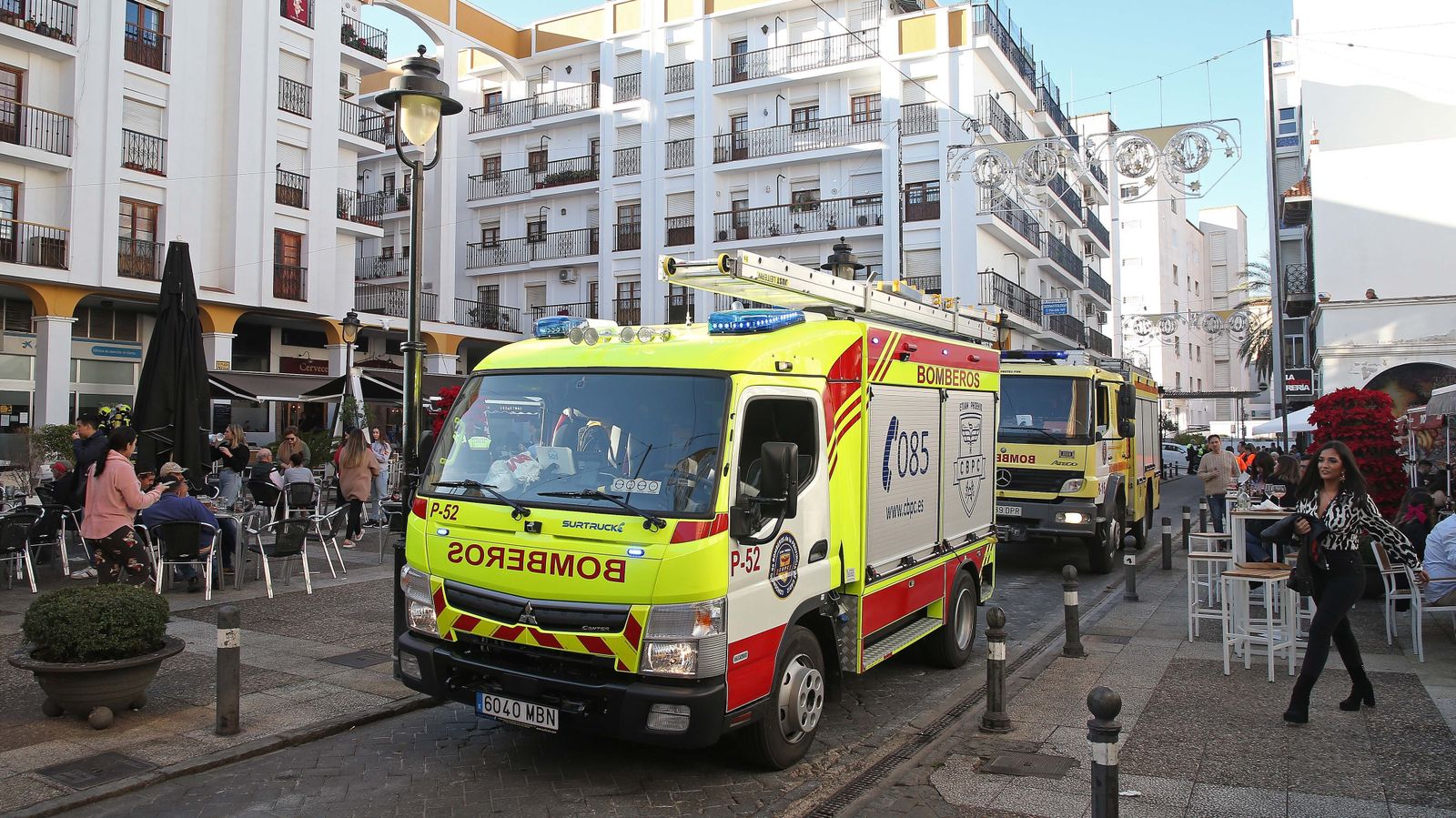 Fotos del incendio del restaurante Balvanera en Algeciras