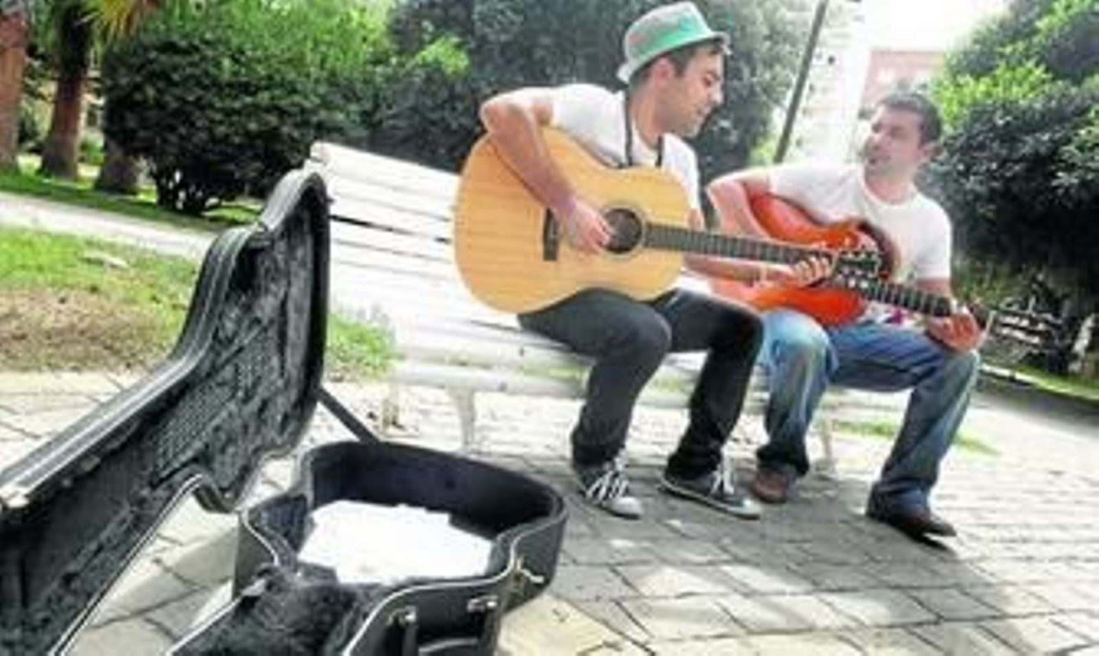 Pepe Pulido (izq.) y Fede Florido han dado vida al proyecto sonoro Fede & La Banda Florido.