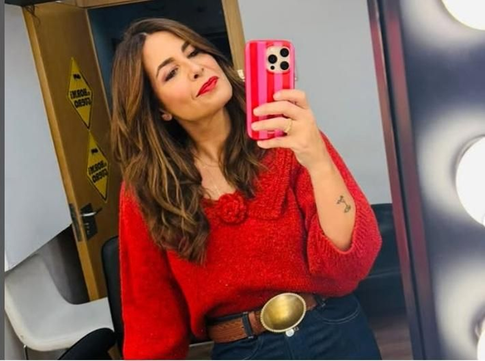 Soy más de vestidos, pero esta falda midi de Mango con efecto tipazo es el fichaje estrella que haré este verano. Soy más de vestidos, pero esta falda midi de Mango con efecto tipazo es el fichaje estrella que haré este verano.