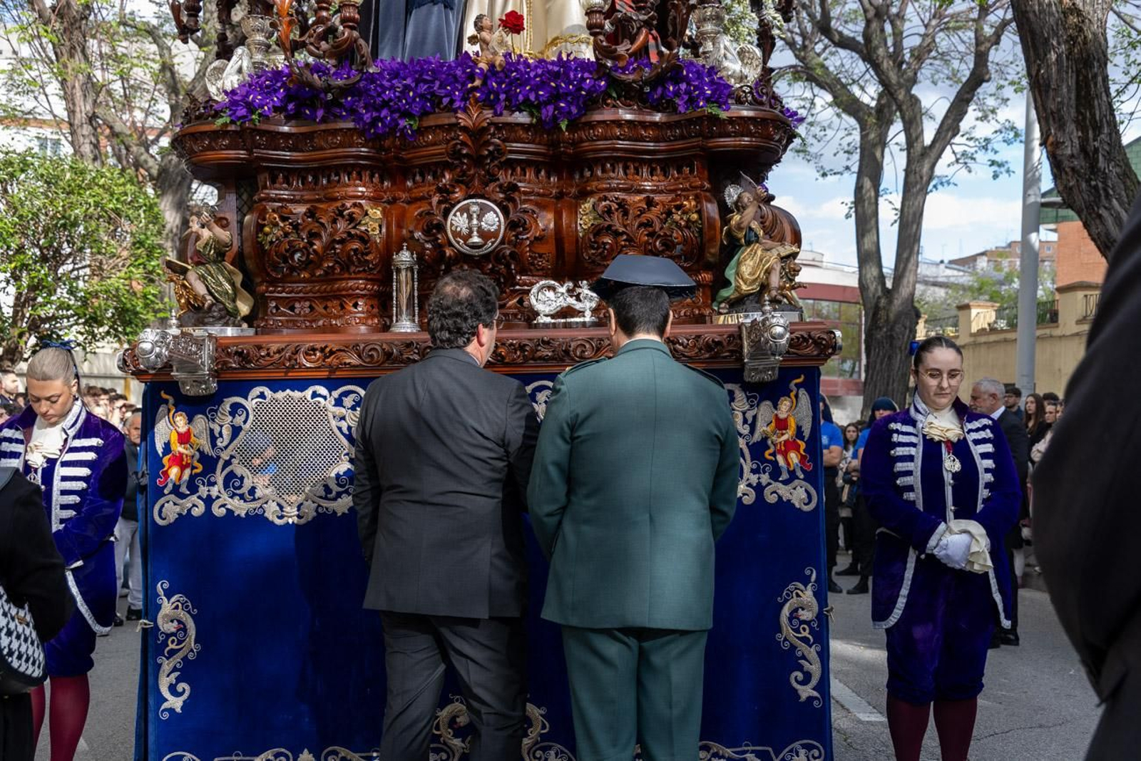 Los jiennenses se entregan a una tarde de Amor, Perdón y Esperanza.