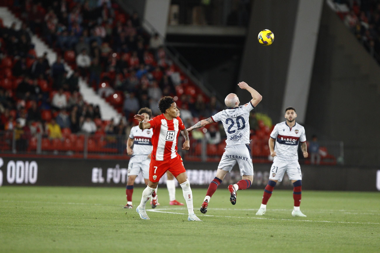 Las mejores imágenes del partido U.D. Almería-Levante U.D.