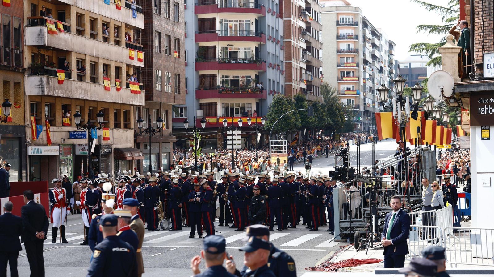Un momento del desfile Un momento del desfile