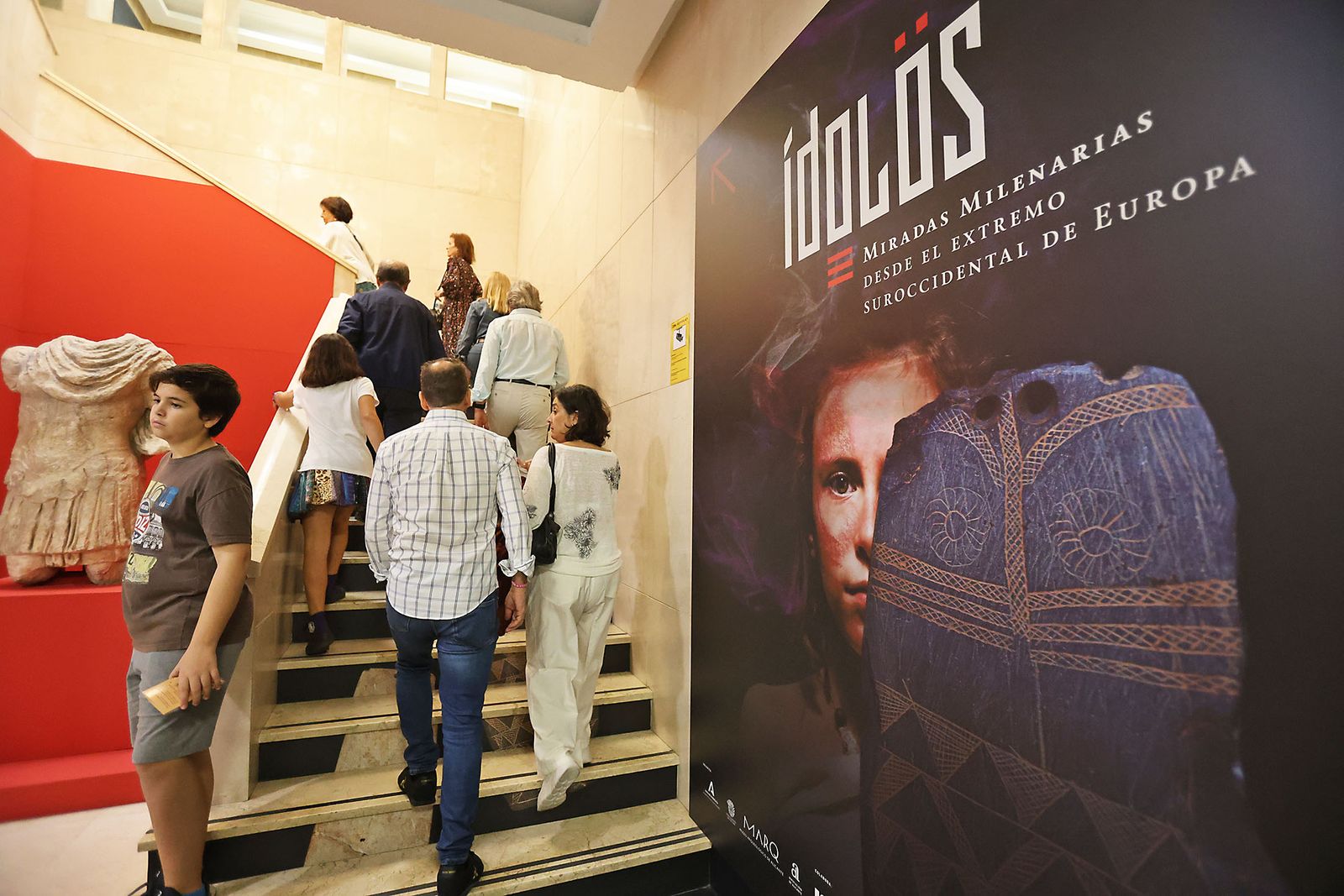 Imágenes de la clausura de la exposición 'Ídolos. Miradas milenarias desde el extremo suroccidental de Europa'