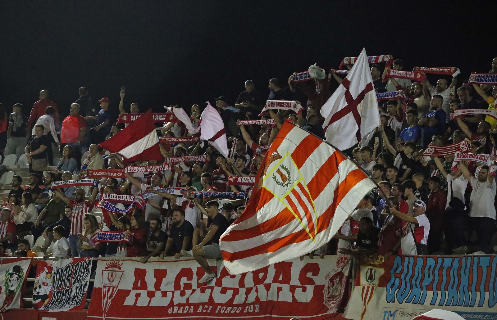 Ambiente de público en el Nuevo Mirador.