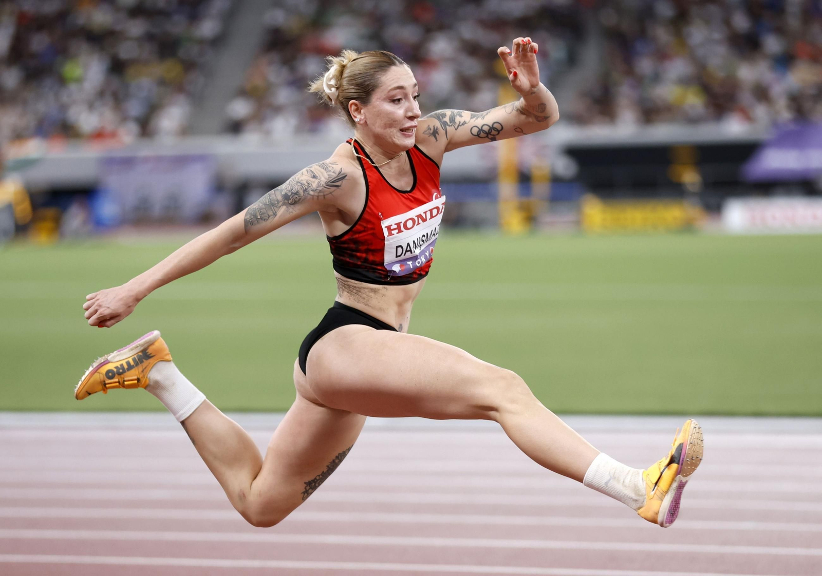 Las fotos del prometedor triunfo de Attaoui y del resto de la jornada del Mundial de Atletismo