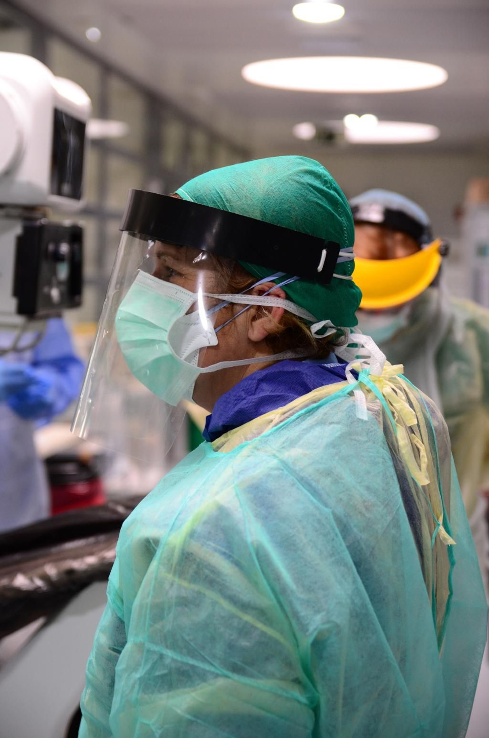 La lucha contra el coronavirus desde la UCI del Reina Sofía, fotografiada por sus profesionales