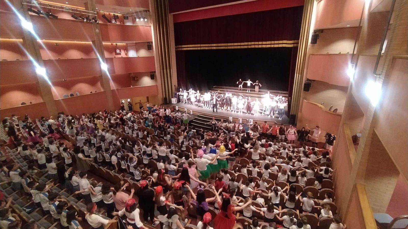 Interior del Maestro Padilla.