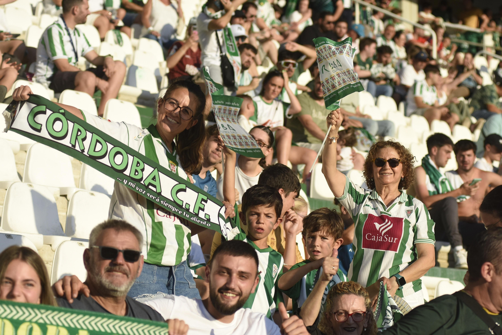 Las mejores fotos del ambiente en El Arcángel para el Córdoba CF - Barcelona Atlétic