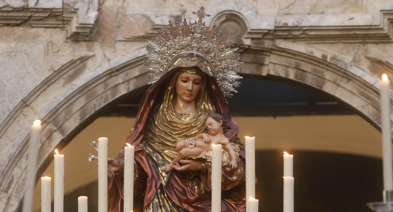 La Virgen del Amparo, durante la salida procesional de 2021.