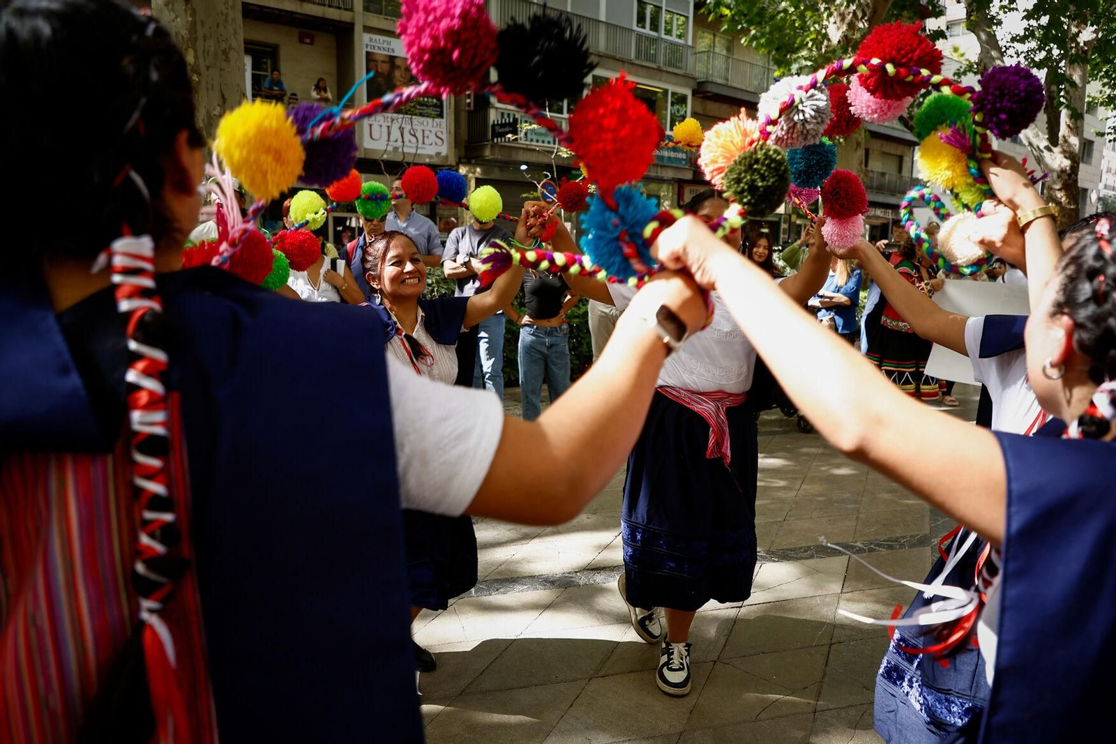 Fotos: así ha sido el desfile por el Día de la Hispanidad en Granada