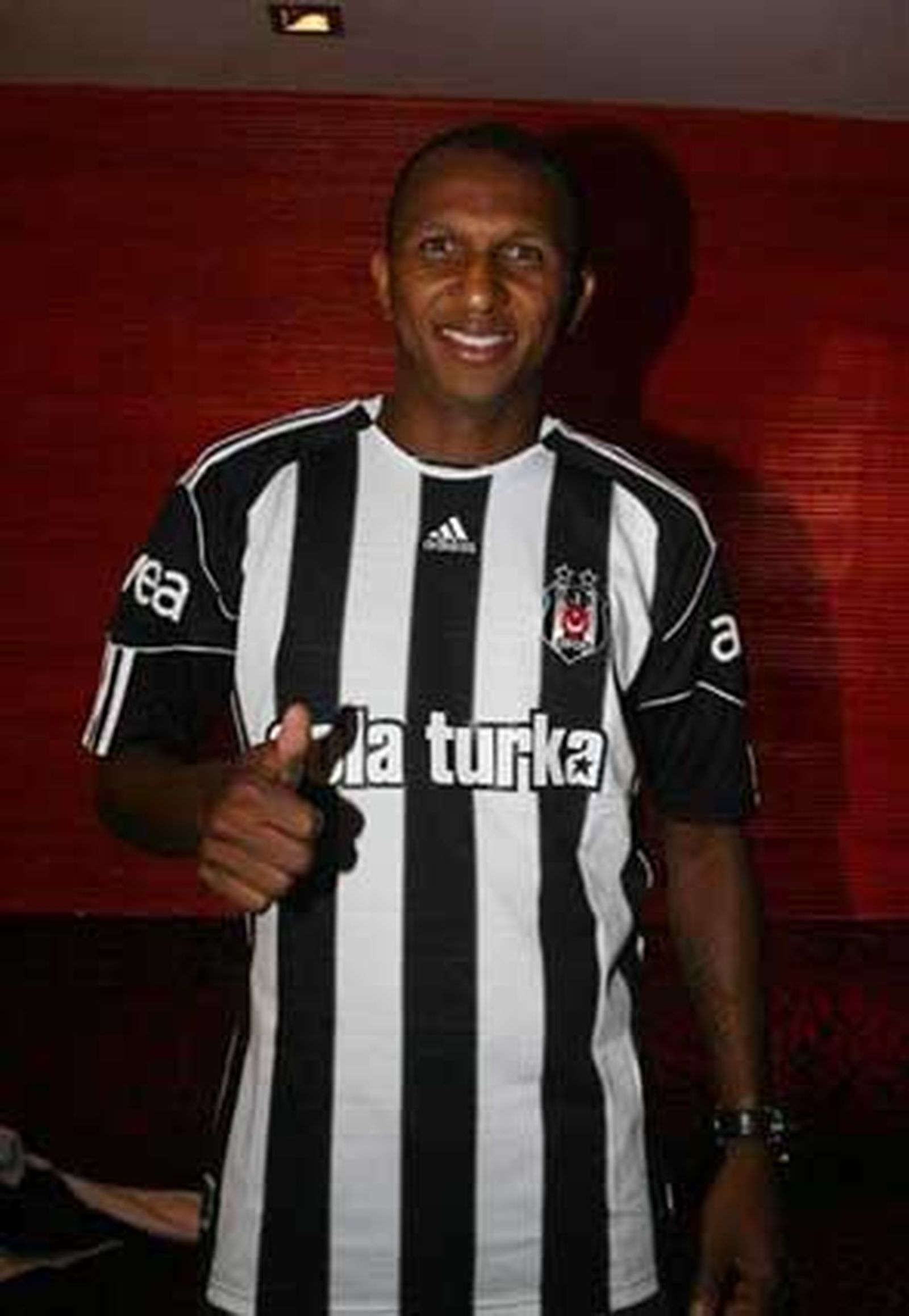 Mehmet Aurelio ficha por el Besiktas