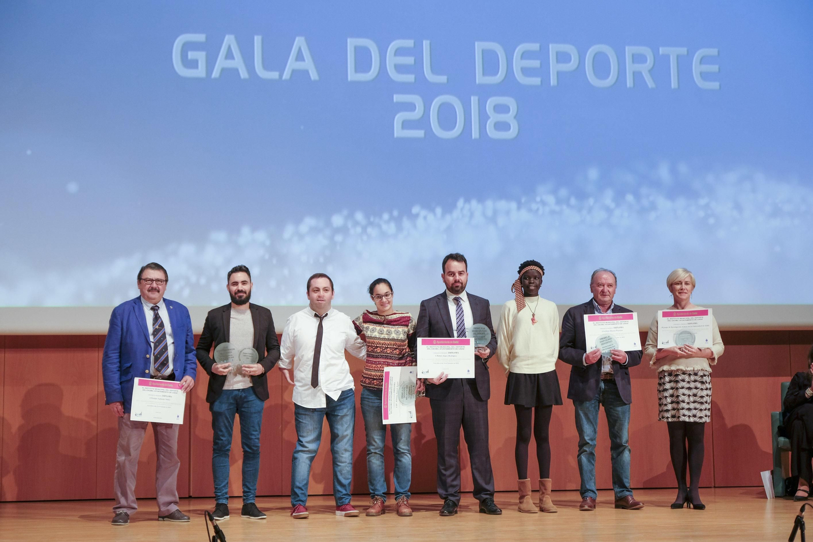 Los galardonados posan como broche a la Gala del Deporte 2018.