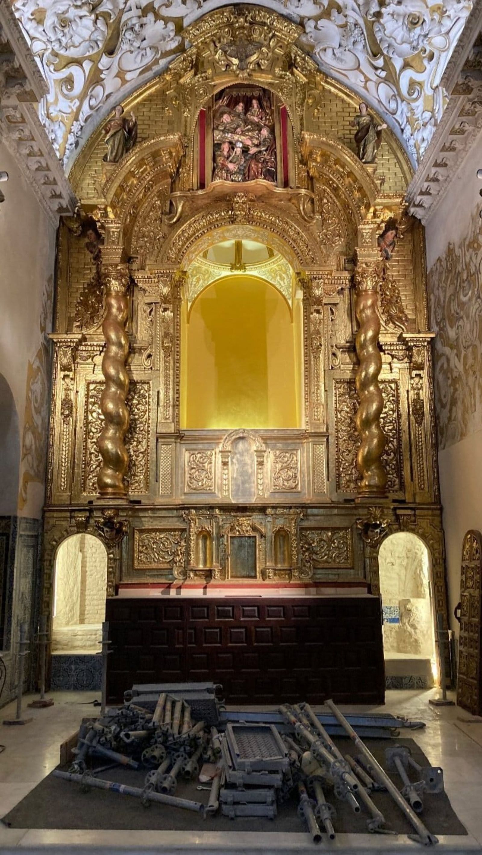 El retablo ya restaurado