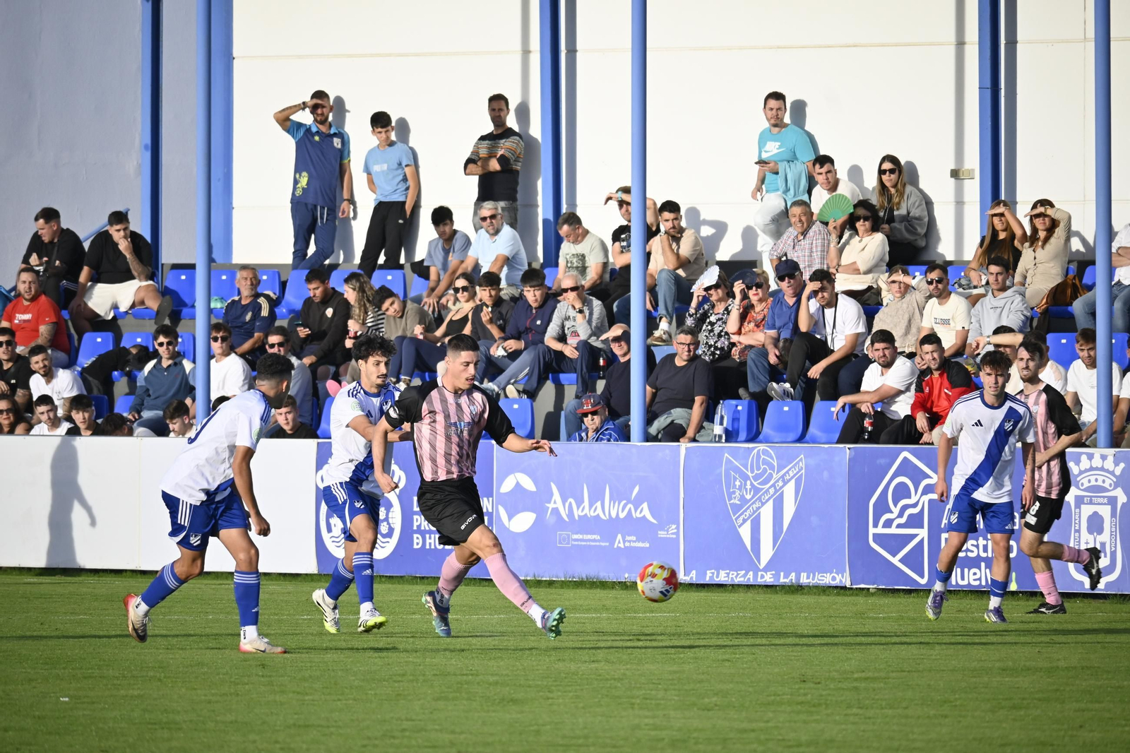 Las mejores imágenes del Atlético Onubense - Bollullos