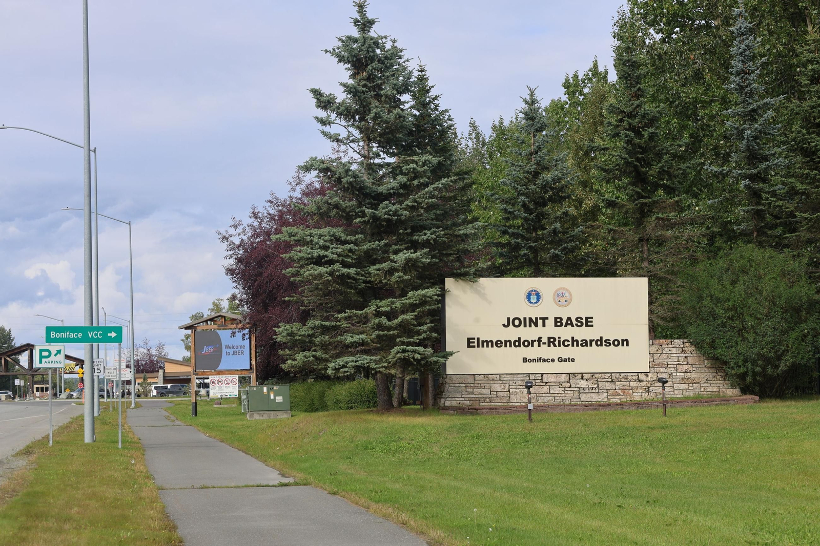 La base aérea Elmendorf-Richardson, Alaska, lugar donde se reúnen Trump y Putin.
