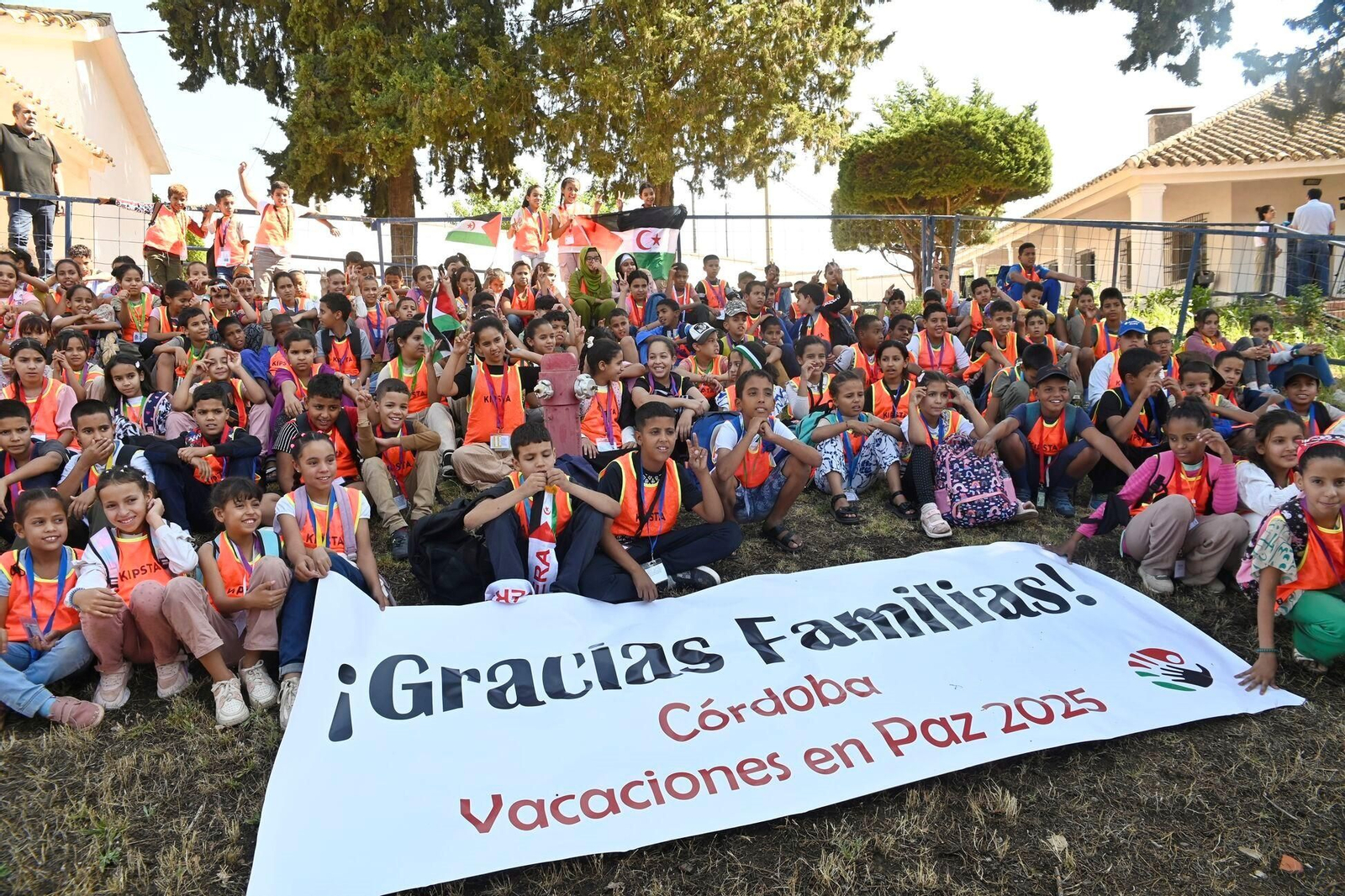 La llegada de los niños saharauis a Córdoba, en imágenes