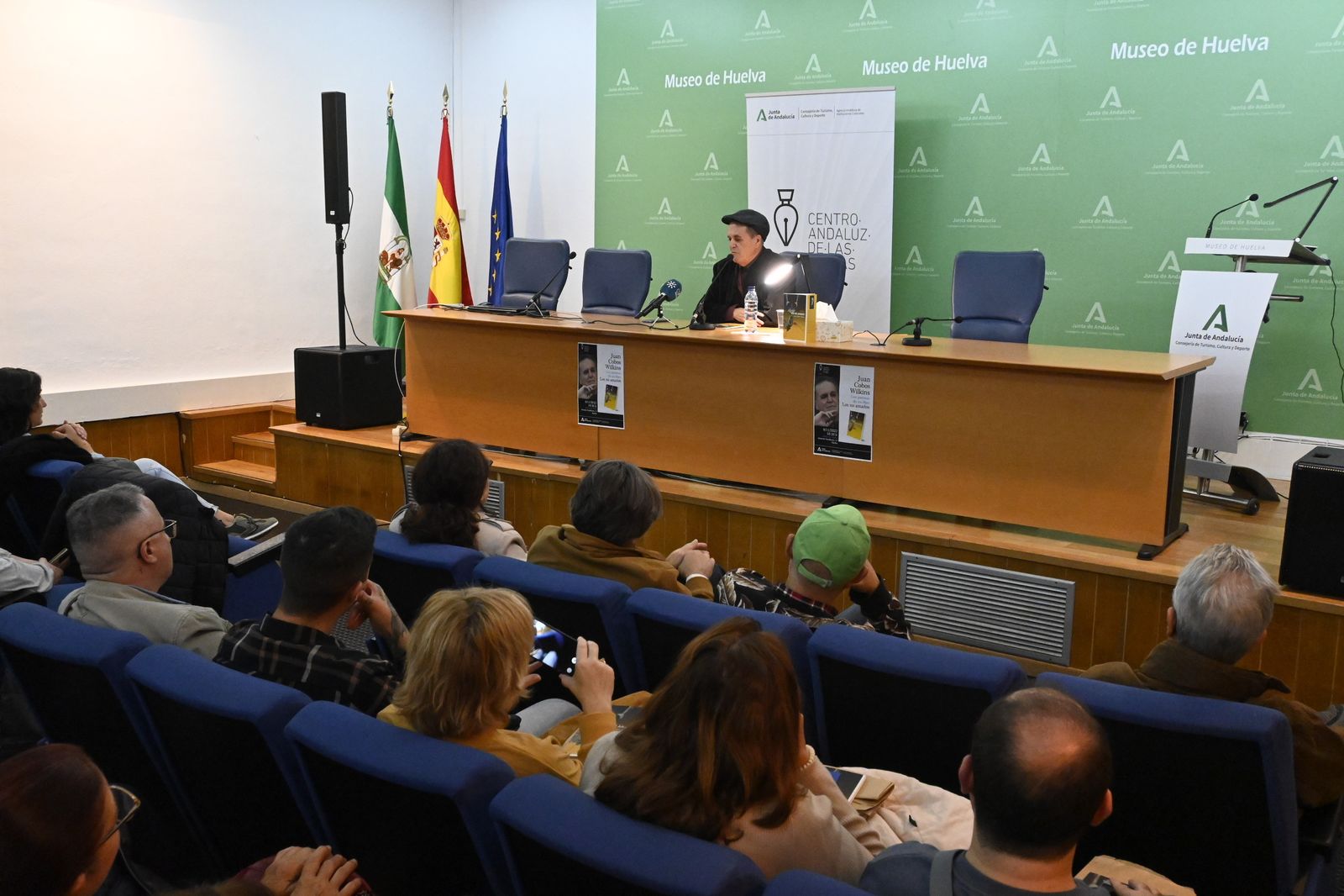 Presentación del nuevo libro de Juan Cobos Wilkins, en imágenes