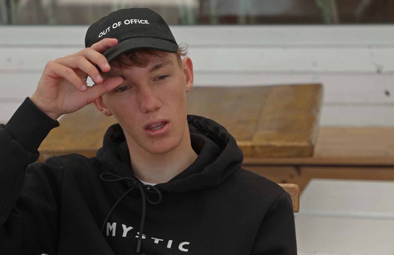 Fotos de Lorenzo Casati y Valentin Hoenderop, participantes del Red Bull King of the Air Tarifa 2025