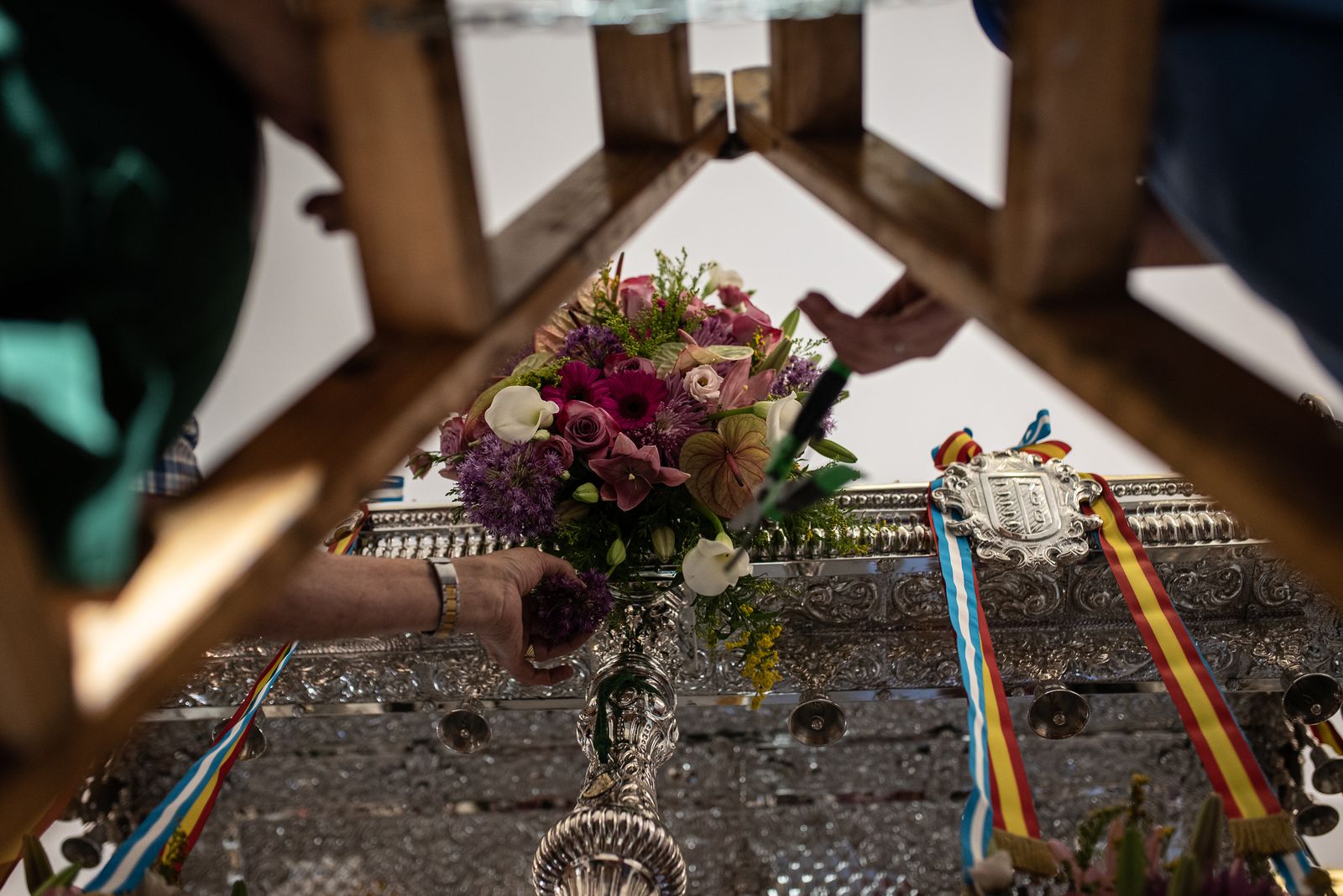 Imágenes de los preparativos de la Hdad de Emigrantes