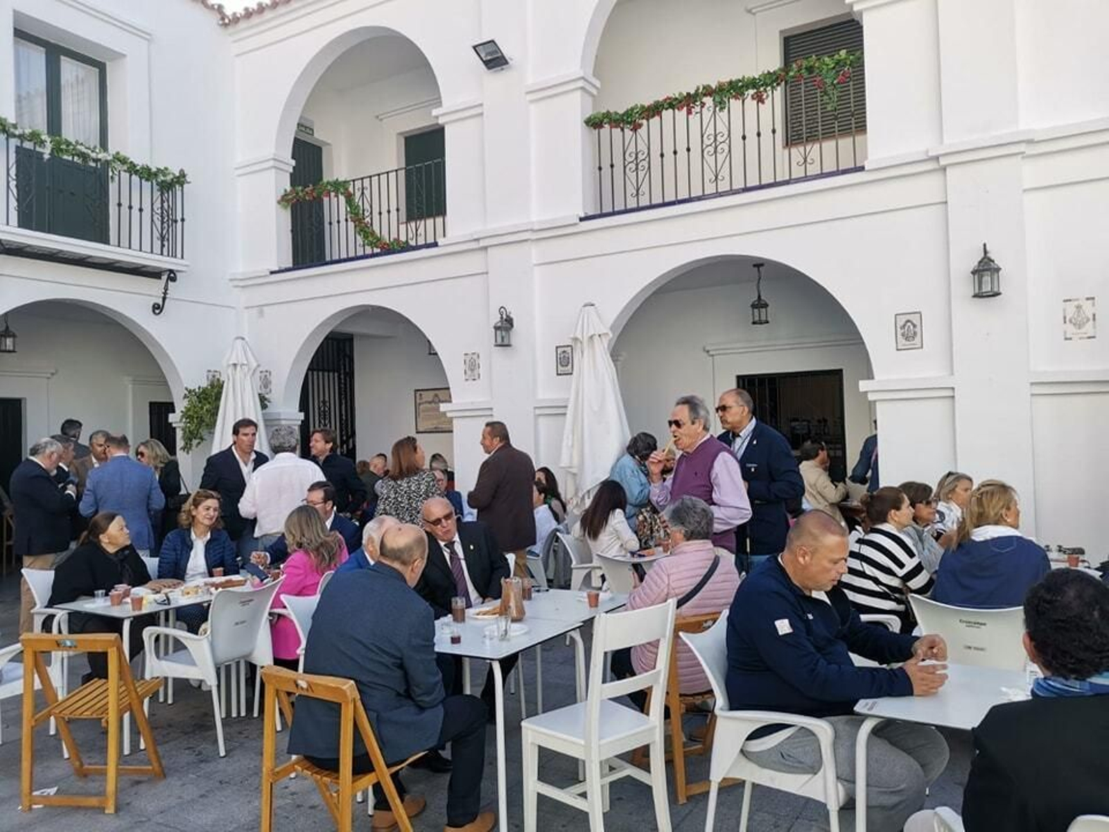 El Rosario de la Aurora de la Hermandad de Huelva, en imágenes