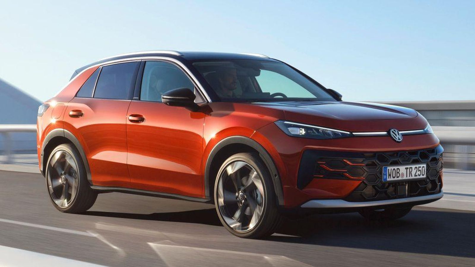 Las dos ediciones limitadas de lanzamiento incluyen equipamiento adicional sin que el incremento de precio sea consecuente: cuestan menos que los niveles tomados como base para ellas.