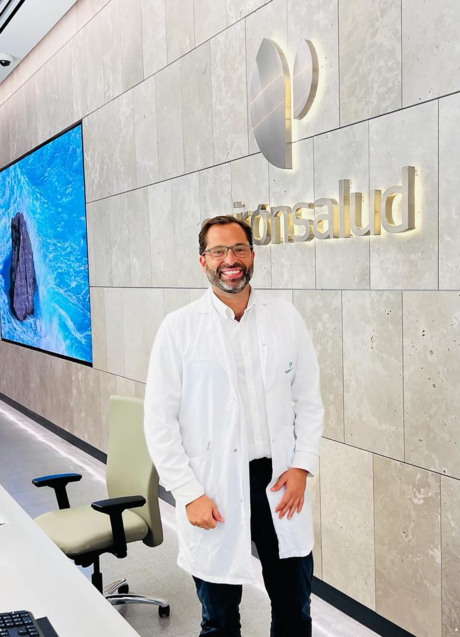 El doctor Jesús Romero Imbroda.