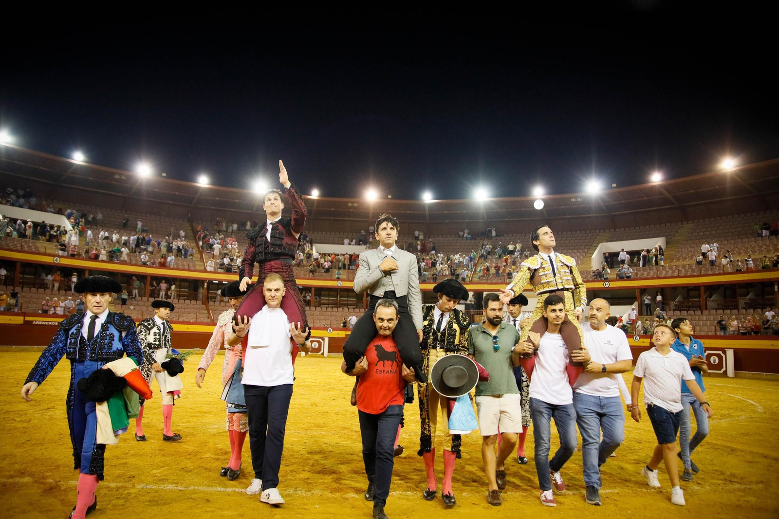 Imágenes de la corrida de toros en Roquetas de Mar