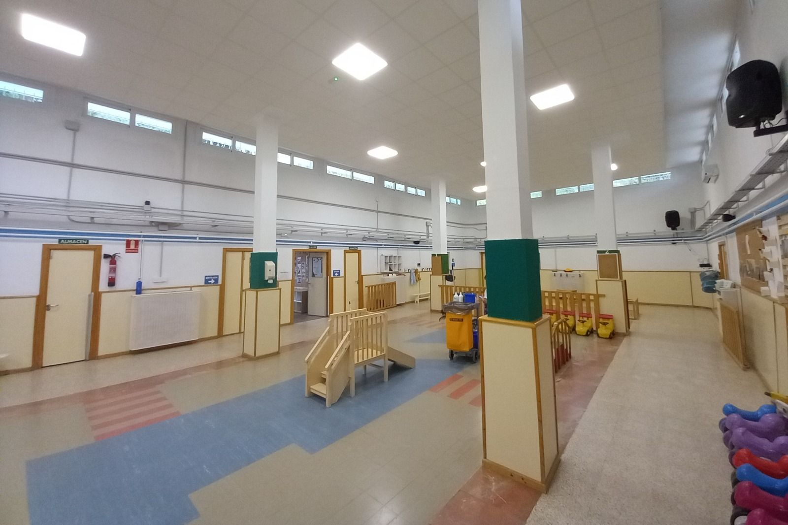 Imagen del interior de un colegio de Granada