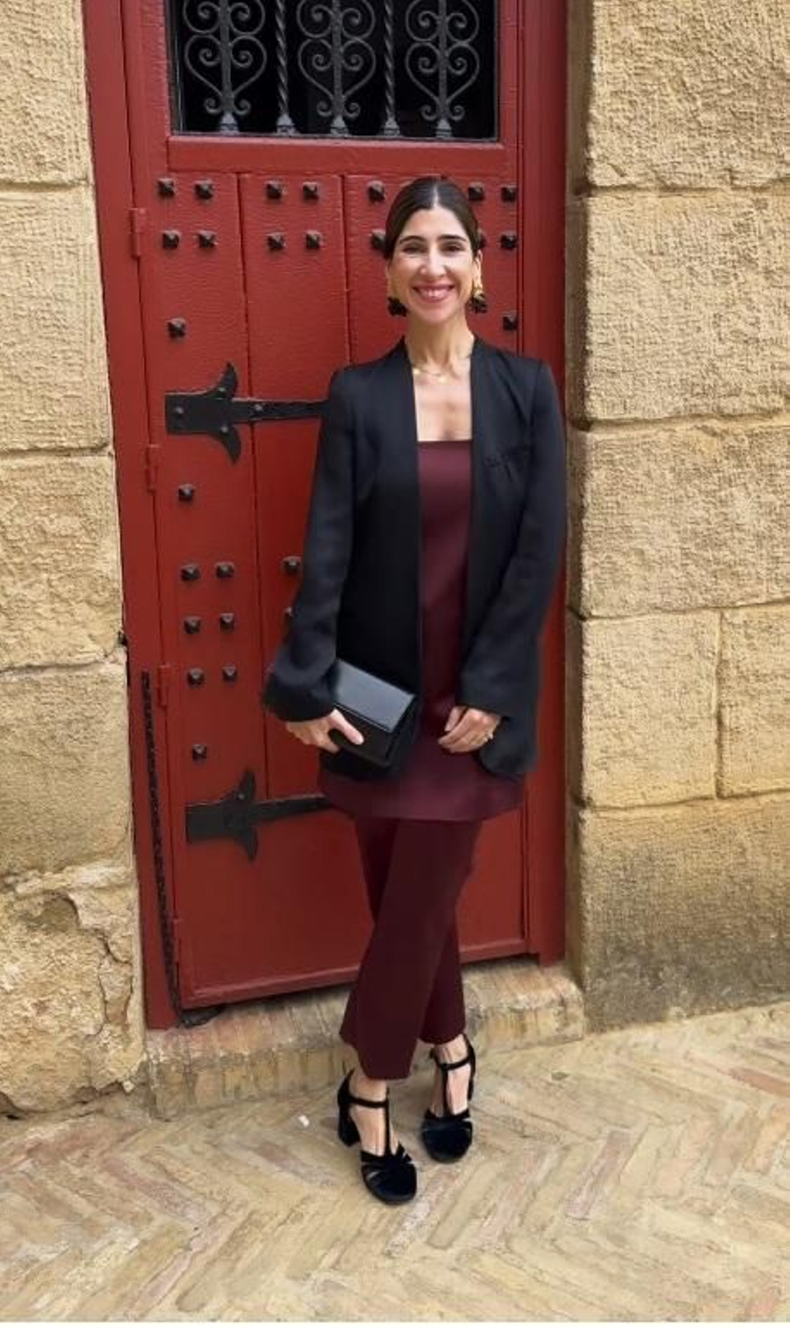 Aurora Muñoz con look para la noche del pescaíto.