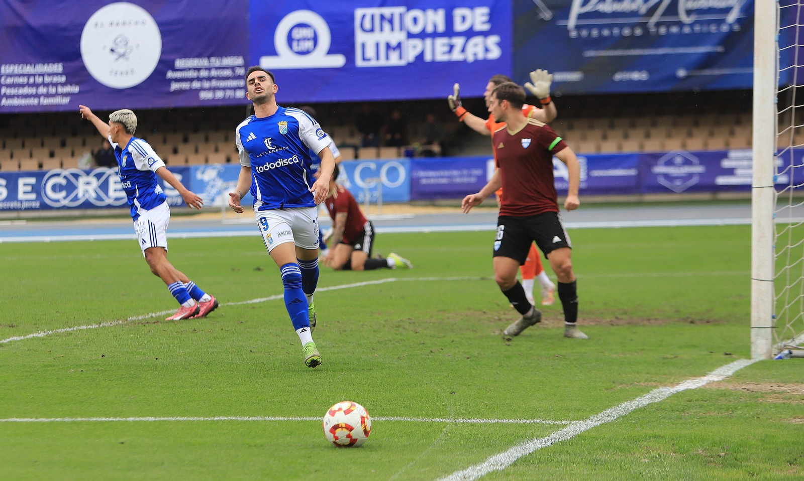 Imágenes del partido Xerez CD contra La Unión en Chapín