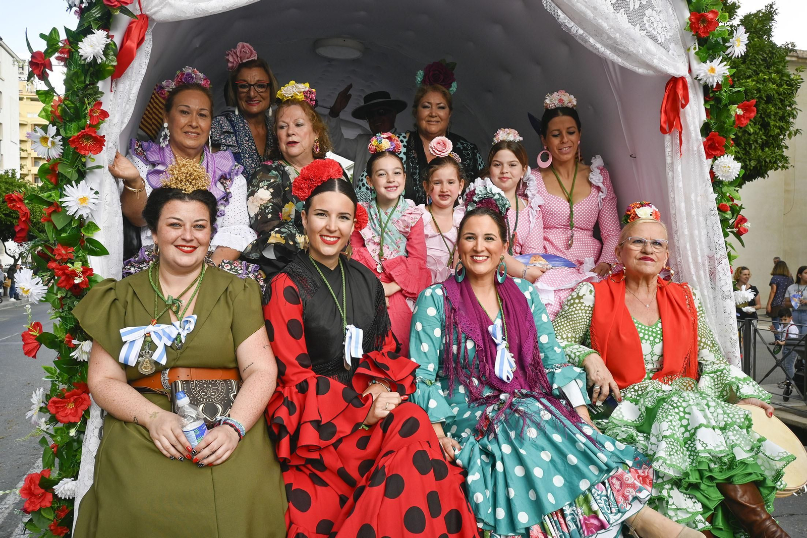 Todos los rocieros de la comitiva de la Hermandad de Huelva, en imágenes