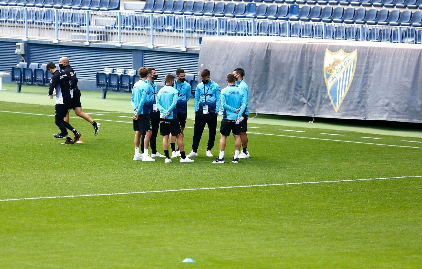 Las fotos del calentamiento del Málaga CF - Leganés