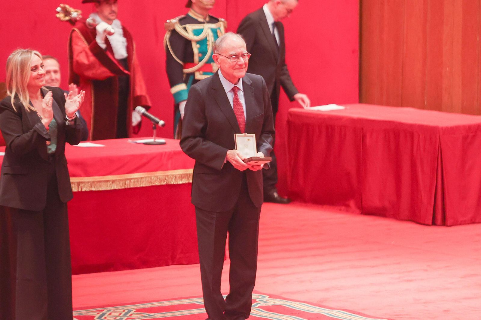 Todas las imágenes de la entrega de los Honores y Distinciones de Granada