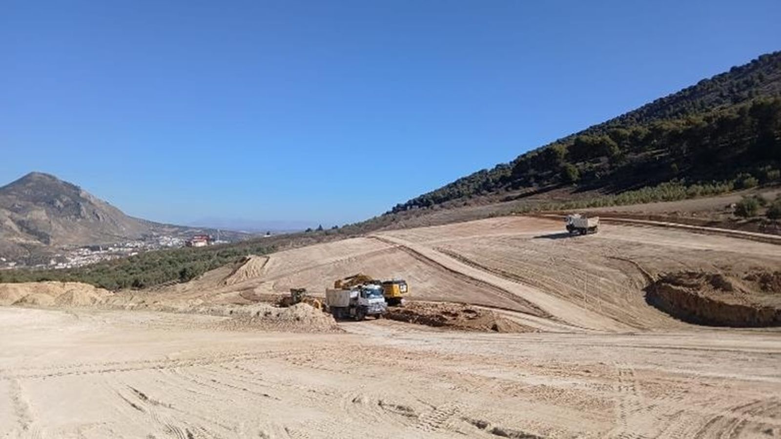 Todas las imágenes de la visita del ministro Óscar Puente a las obras de la Variante de Loja en Granada