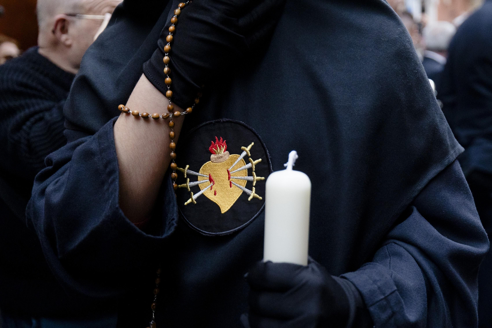 Las imágenes de la salida procesional de la Orden de Servitas en la Semana Santa de Cádiz