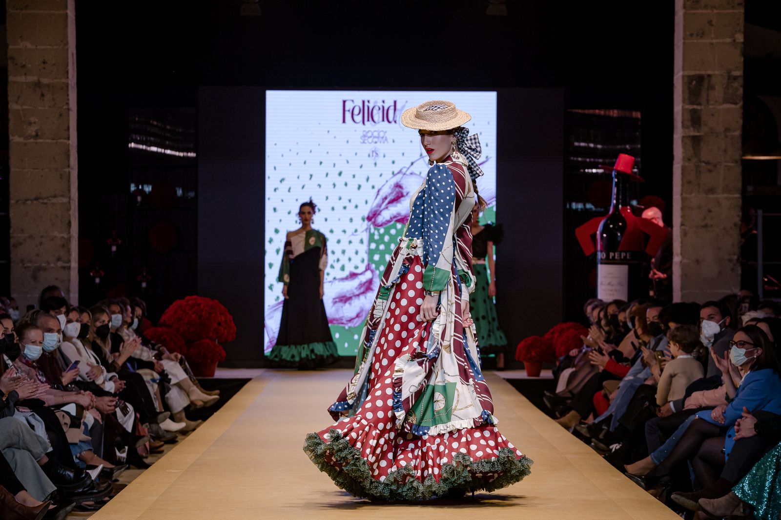 El desfile de Rocío Segovia en la Pasarela Flamenca de Jerez, todas las fotos