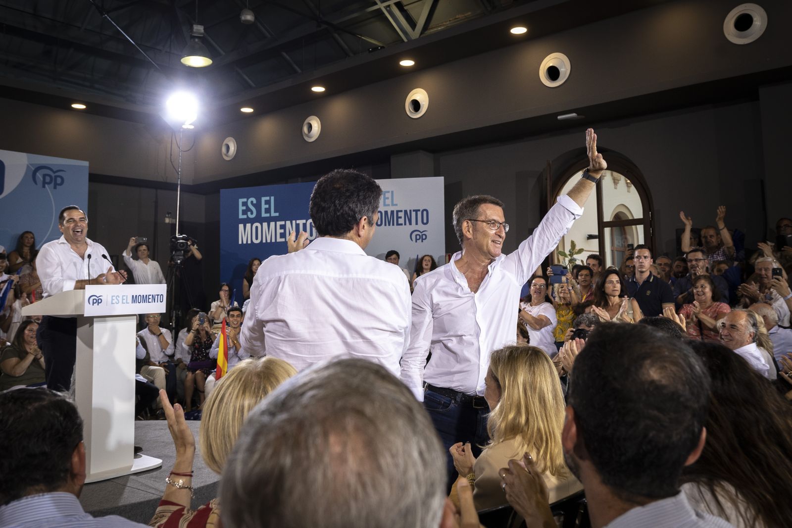 Las imágenes del mitin de Alberto Nuñez Feijoó en Cádiz