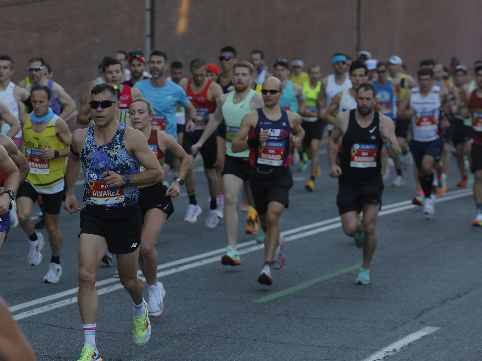 Búscate en el Zurich Maratón de Sevilla 2025