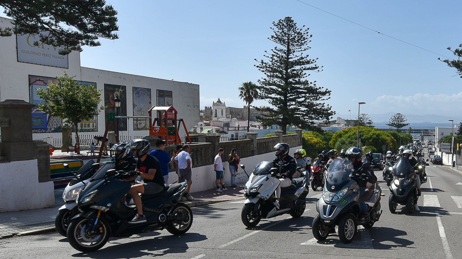 Fotos de XXIV Fiesta Motera Jaro's y lebana a su paso por Tarifa