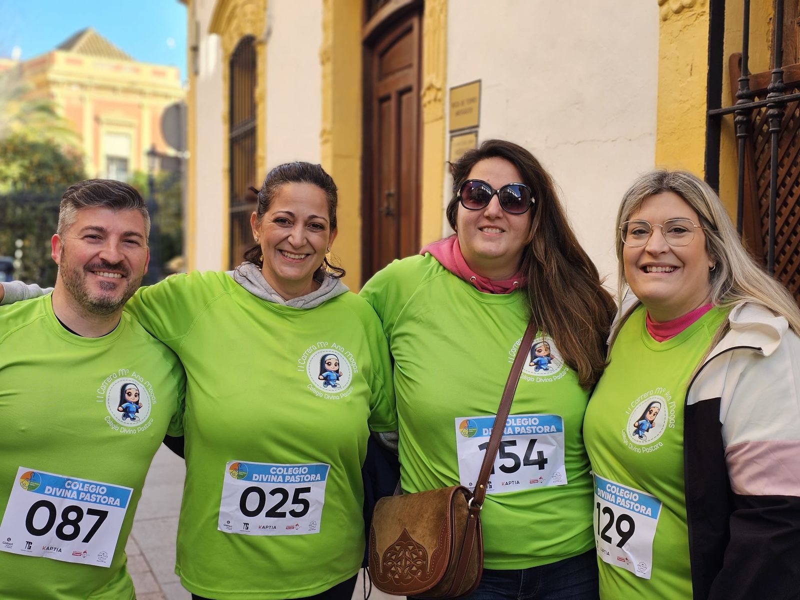 El colegio Divina Pastora de Córdoba celebra su II Carrera Mª Ana Mogas, en imágenes