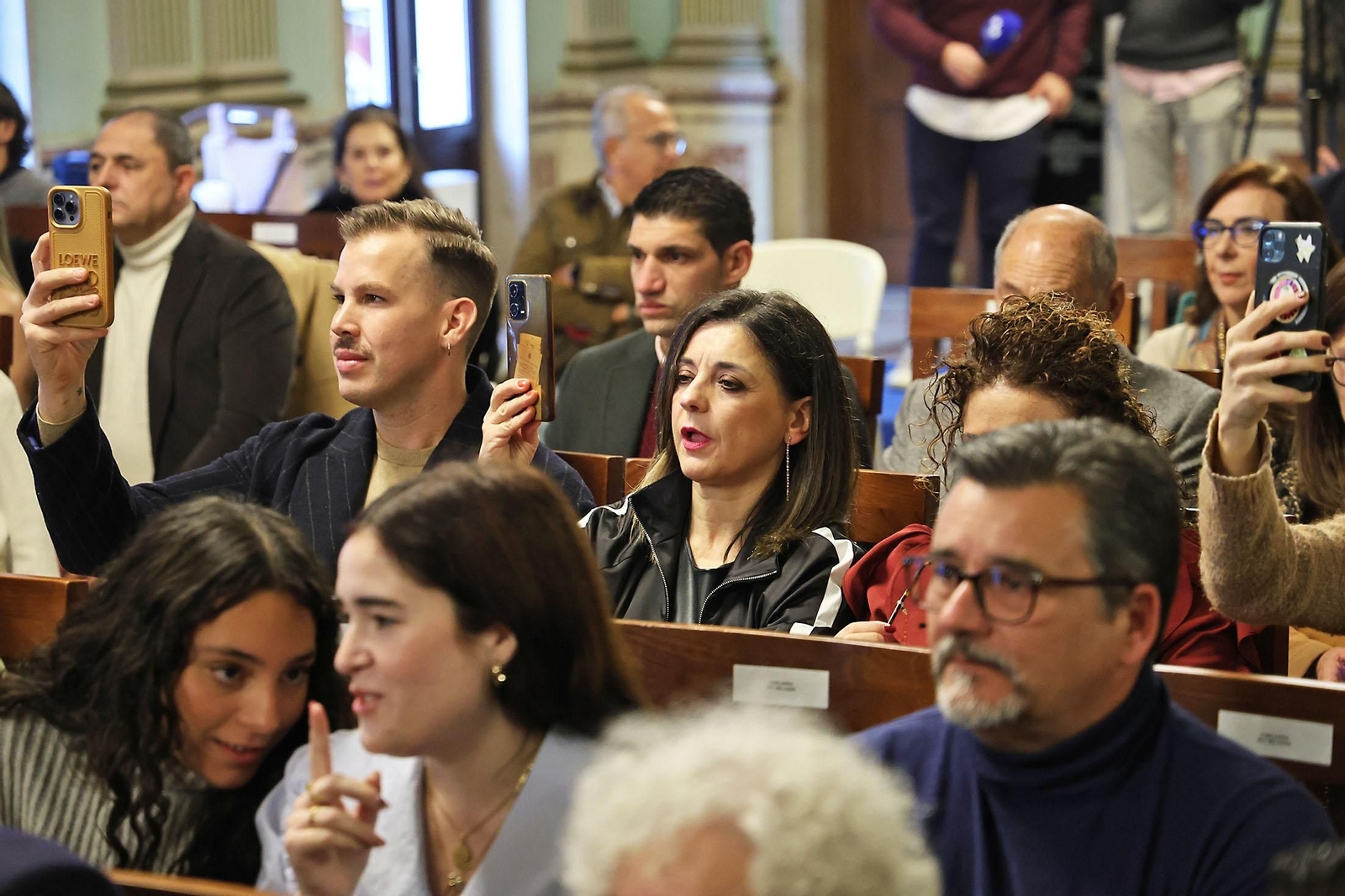 Imágenes de la Coronación de sus Majestades los Reyes Magos de Huelva 2025