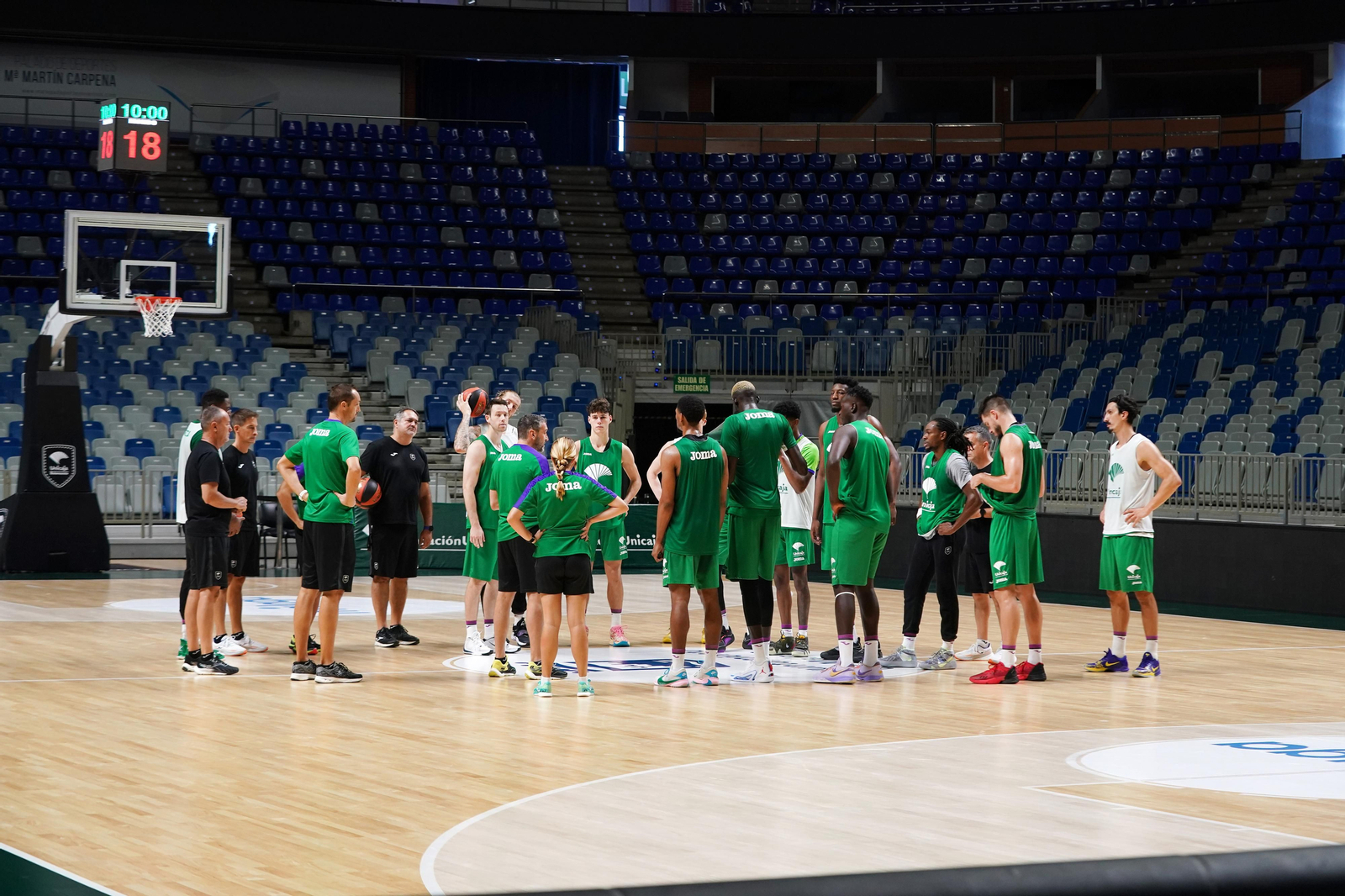 El entrenamiento del Unicaja de este jueves, en fotos