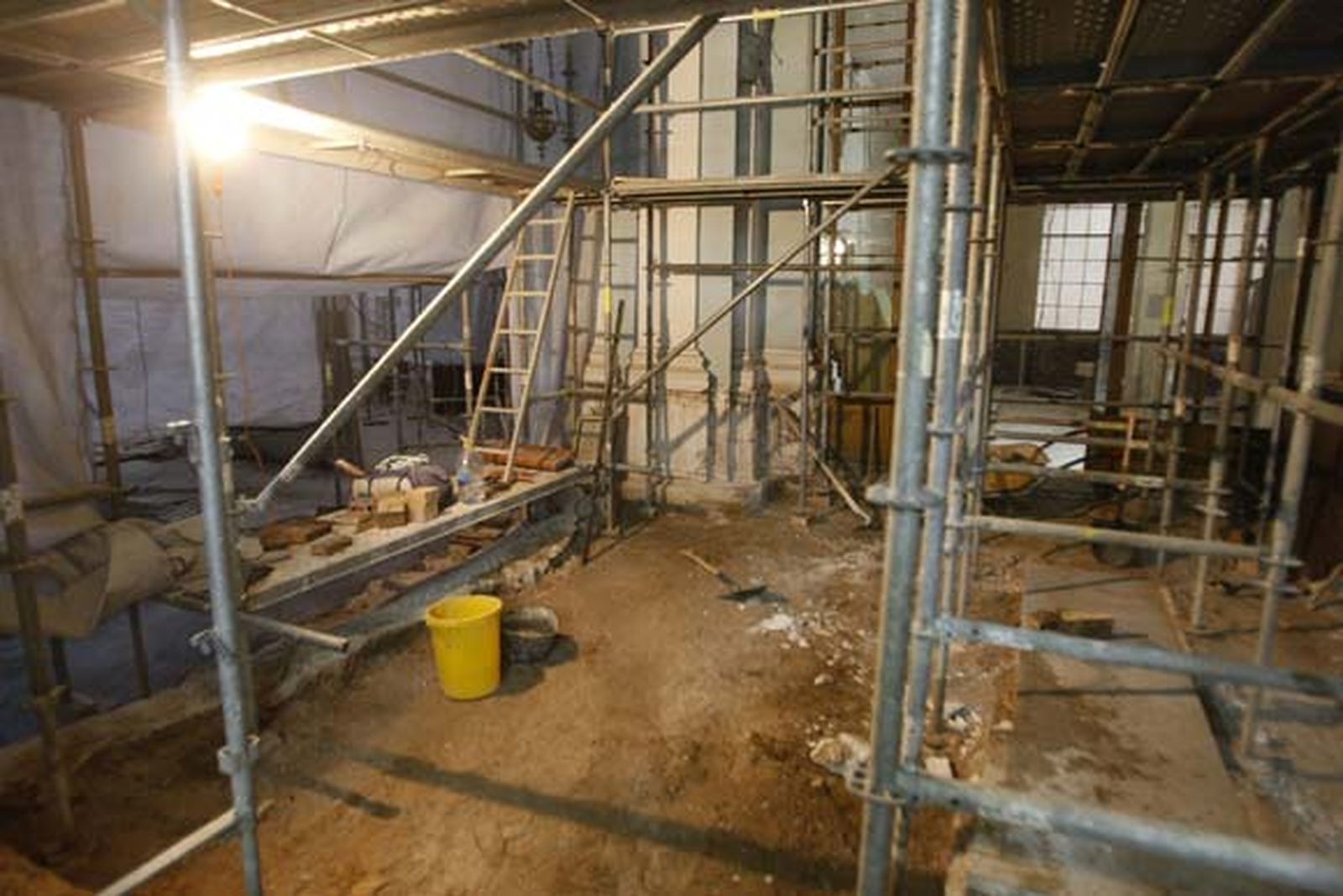 La rehabilitación del templo han descubierto el deficiente estado de conservación en el que se encontraba su estructura

Foto: Jose Braza