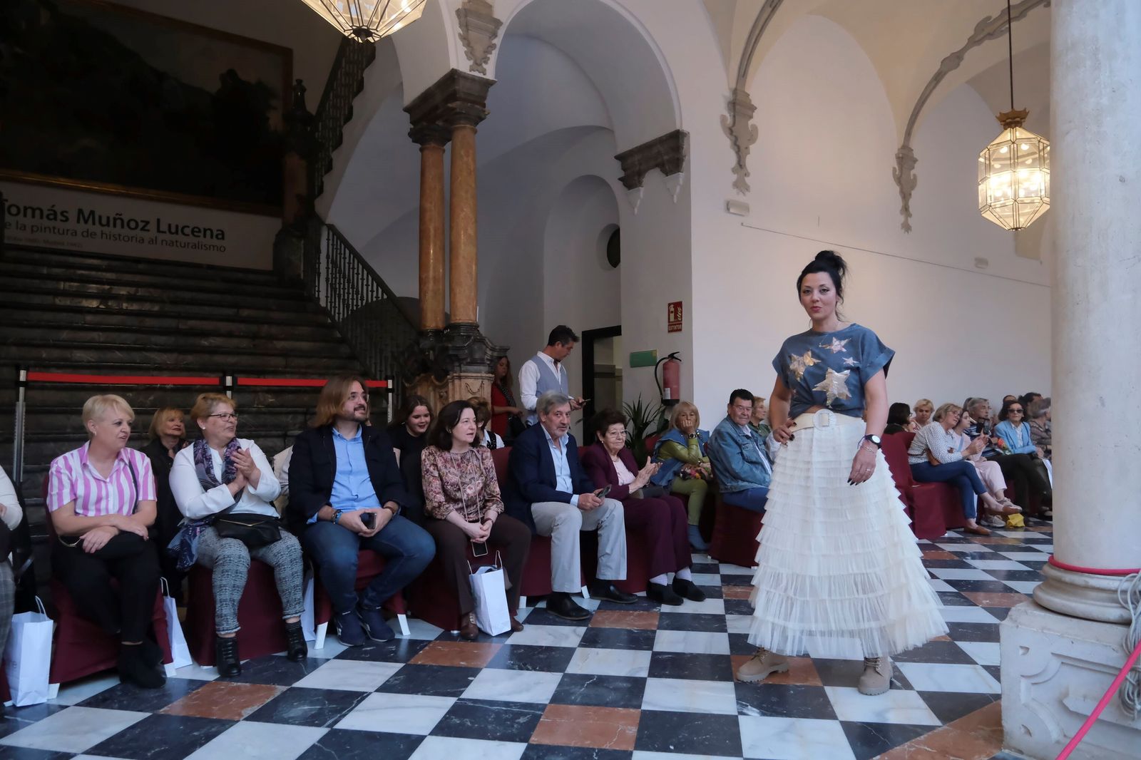 El desfile benéfico de la Asociación Alzheimer Córdoba 2023, en imágenes